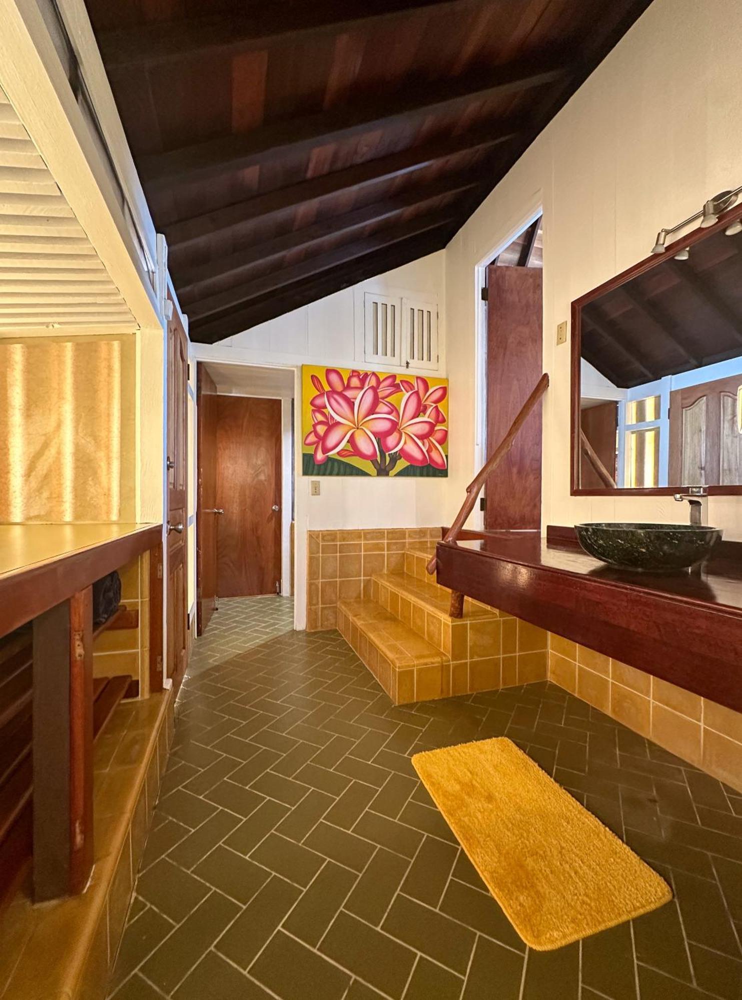 Вилла Chez Jay Moorea Beach House Махарепа Экстерьер фото