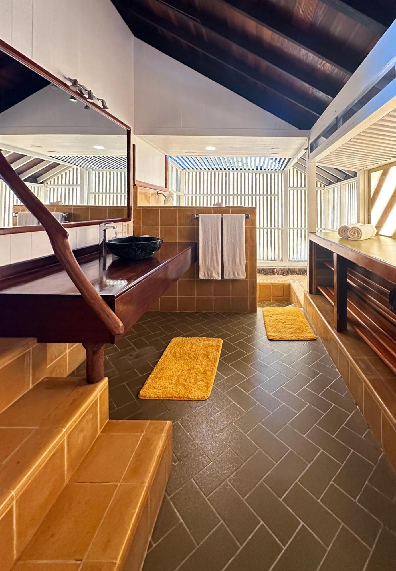 Вилла Chez Jay Moorea Beach House Махарепа Экстерьер фото